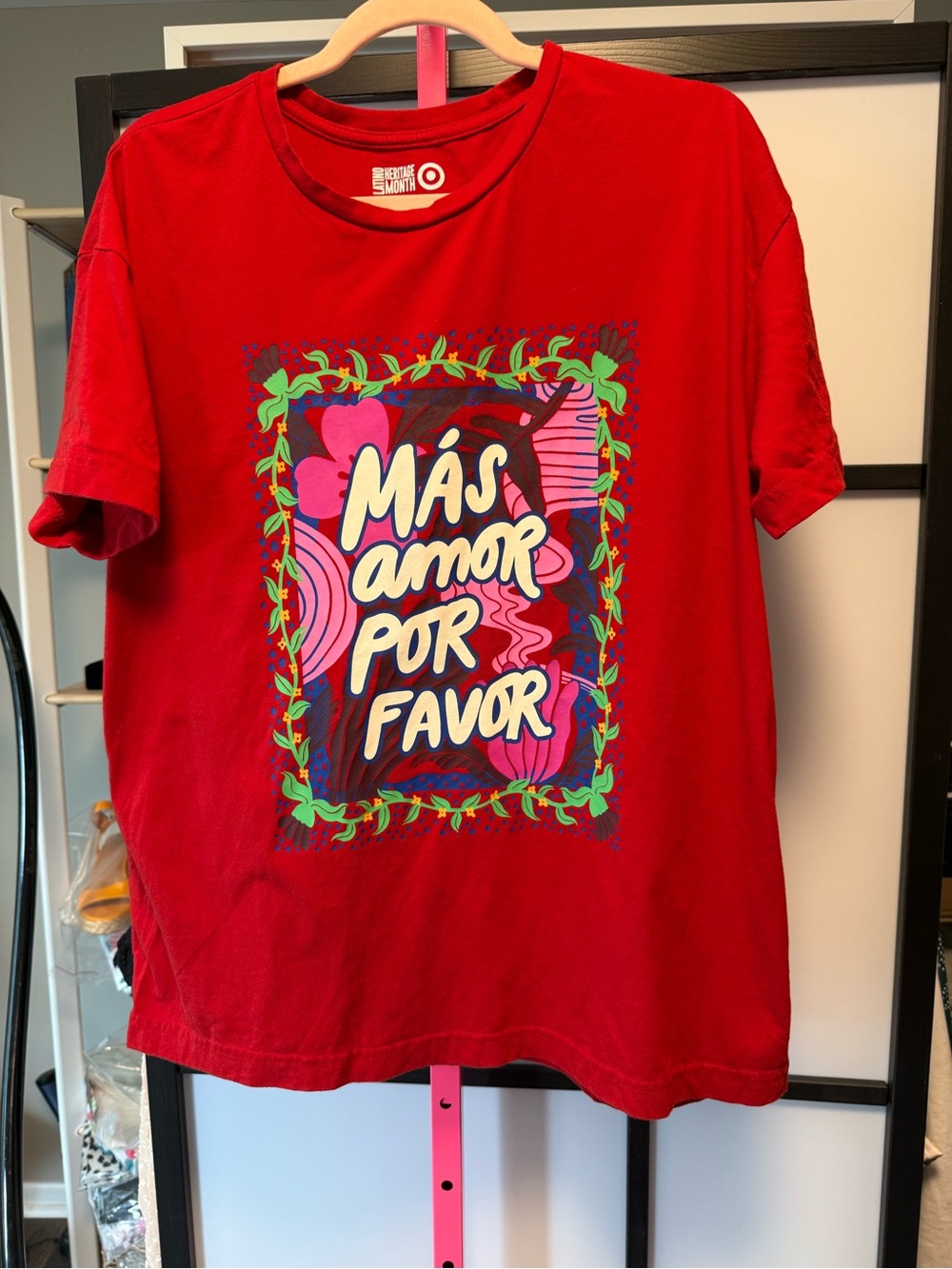 Target Latin Heritage Month “Más Amor Por Favor” Graphic Tee – Size Medium
